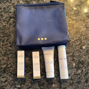 Pause Well-Aging limited edition discovery Skincare Set NIB
